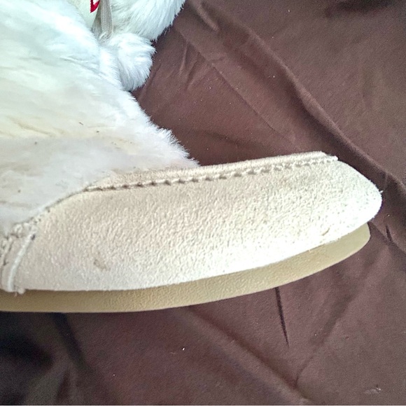 Airwalk White Fur-Lined Winter Boots - Picture 14 of 16
